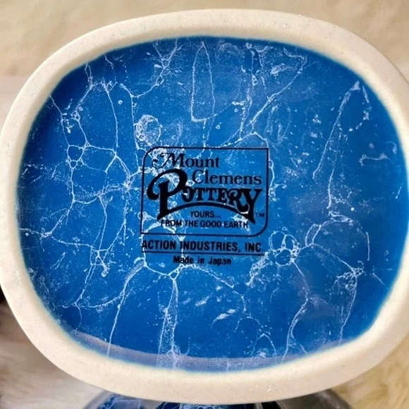 Mount Clements Pottery Vintage Porcelain Cameo lidded vessels. - Picture 9 of 10